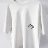 Ejemplo de camiseta oversize de mujer personalizada color blanco crema